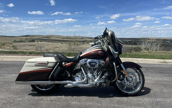 2011 Harley-Davidson Street Glide CVO