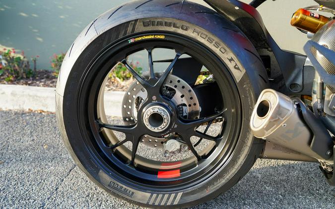 2023 Ducati Panigale V4 S Ducati Red
