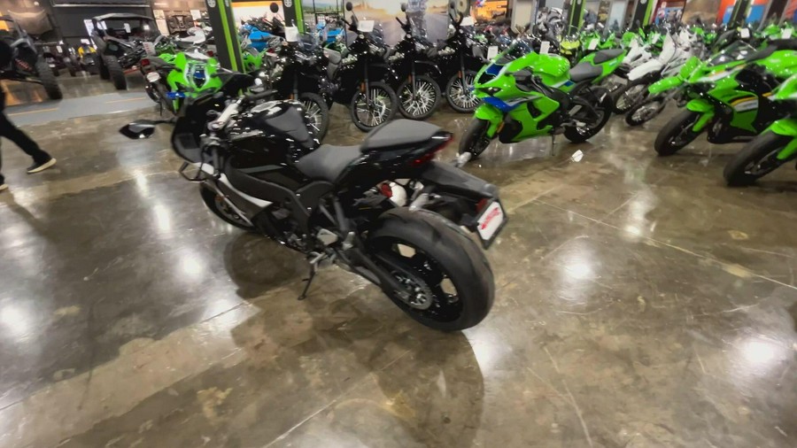 2026 Kawasaki NINJA ZX-10R