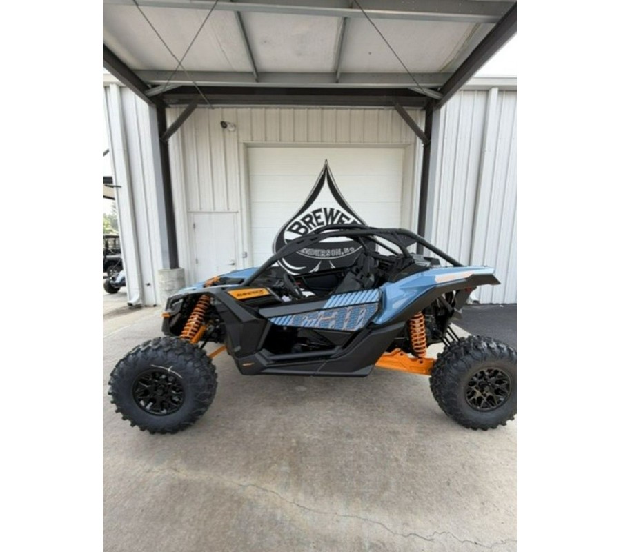 2026 Can-Am® Maverick X3 RS Turbo Scandi Blue & Orange Crush