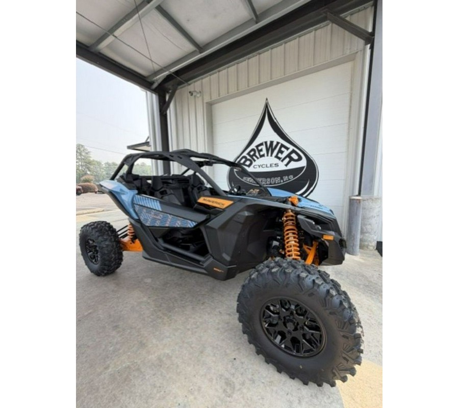 2026 Can-Am® Maverick X3 RS Turbo Scandi Blue & Orange Crush