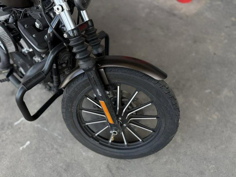 2013 Harley-Davidson® XL883N - Sportster® Iron 883™