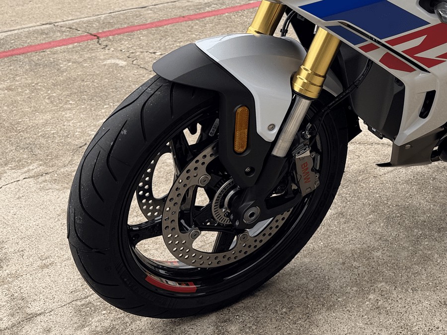 2026 BMW R1300RS