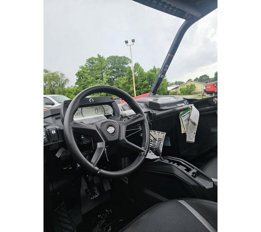 2024 Can-Am® Defender MAX Lone Star Cab HD10