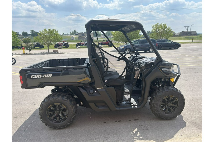 2025 Can-Am SSV DEF XT 62 HD9 BK 25 XT HD10