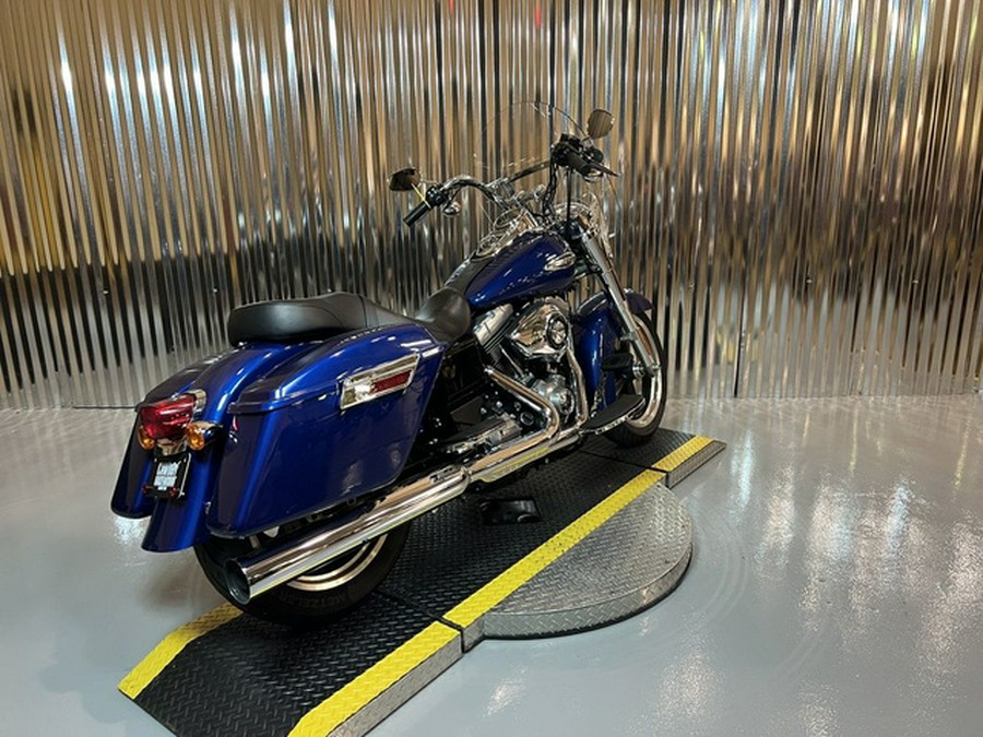 2015 Harley-Davidson FLD - Dyna Switchback