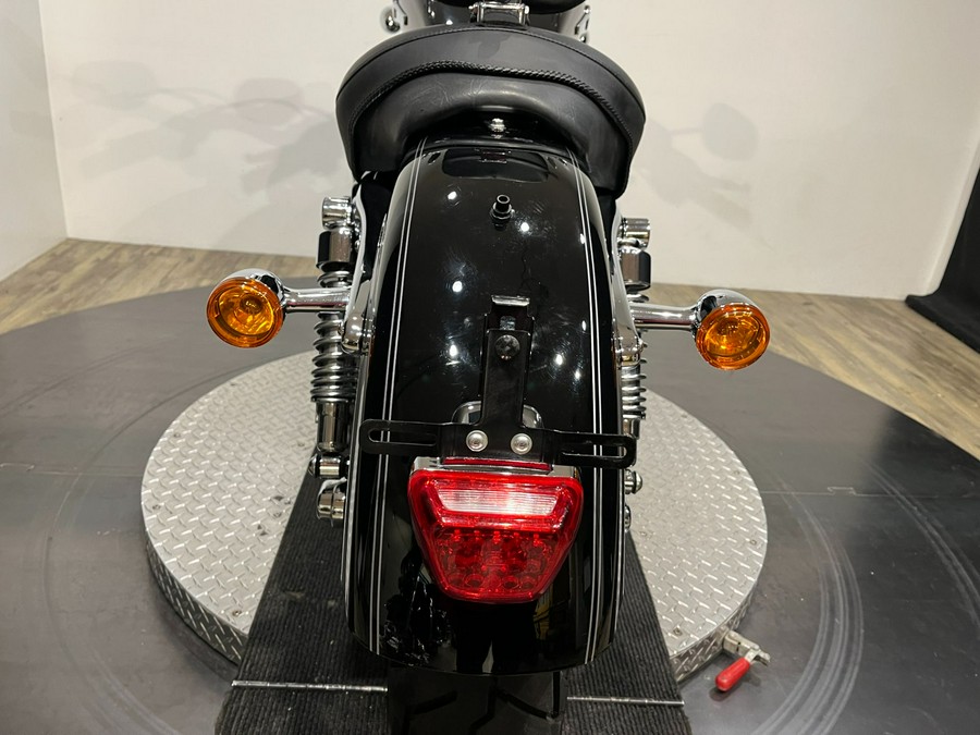 2014 Harley-Davidson 1200 Custom