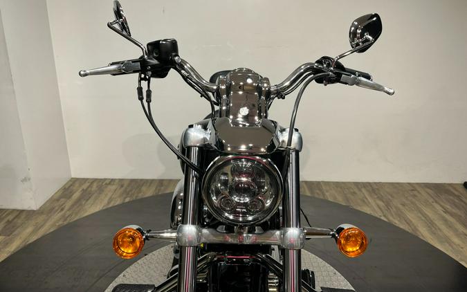 2014 Harley-Davidson 1200 Custom