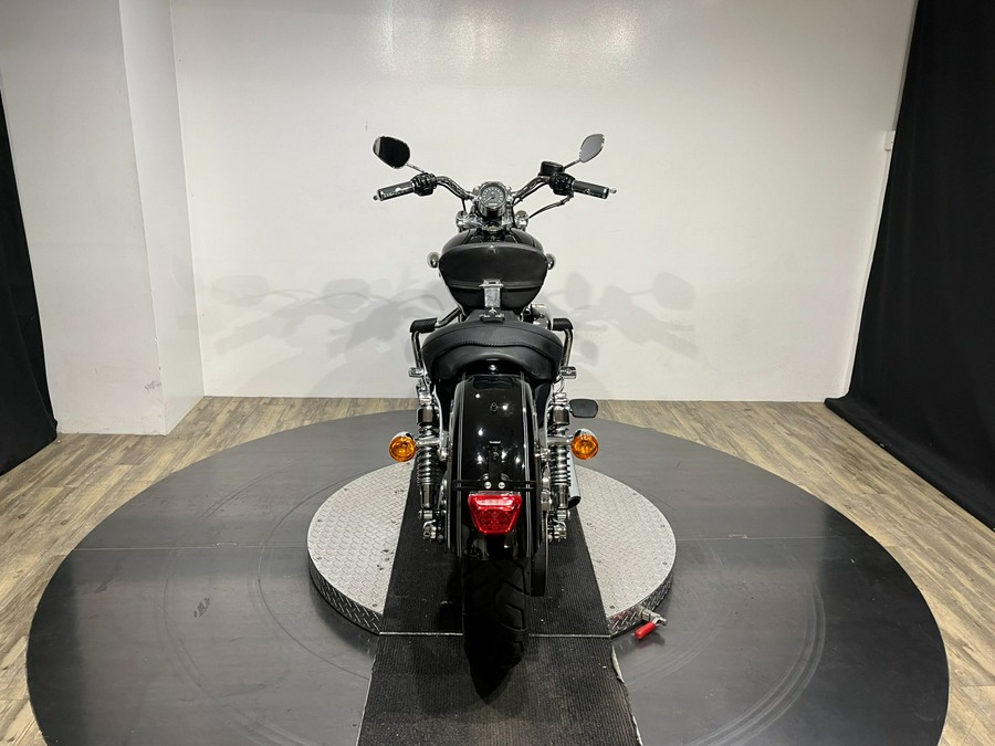 2014 Harley-Davidson 1200 Custom