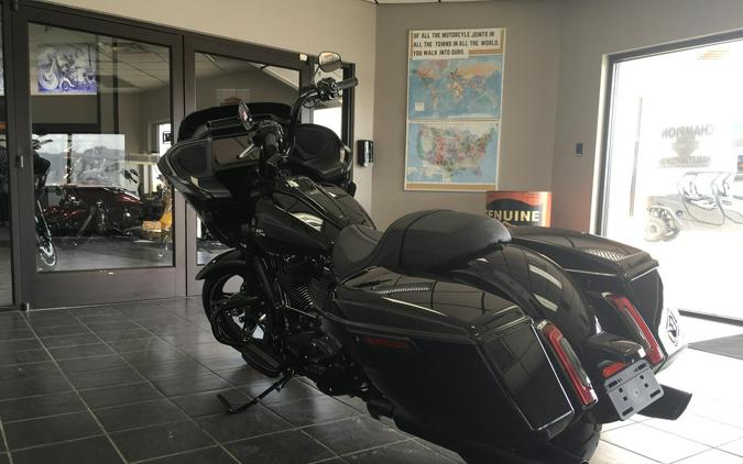 Road Glide®