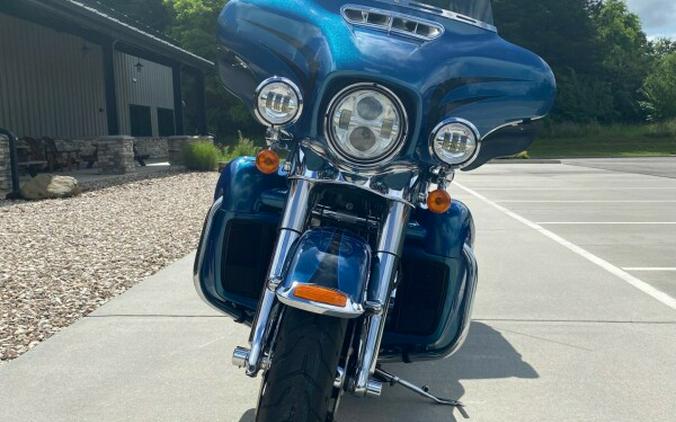 2014 Harley-Davidson Electra Glide Ultra Limited Custom Colours Daytona Blue