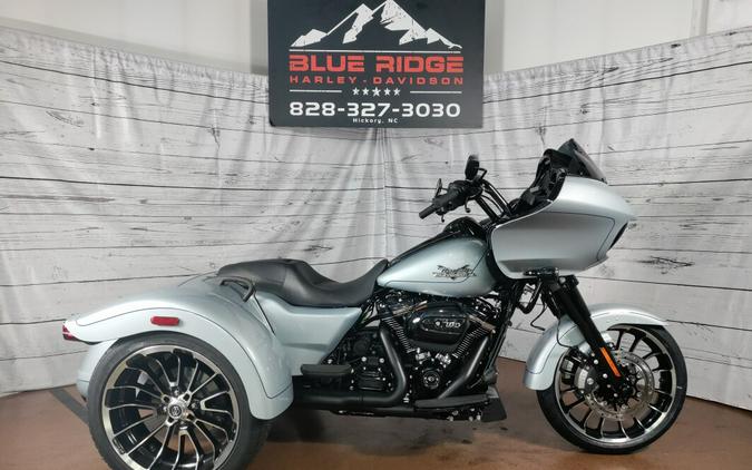 2024 Harley-Davidson Road Glide 3 Atlas Silver Metallic – Black Finish