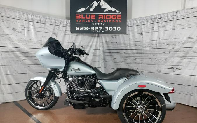 2024 Harley-Davidson Road Glide 3 Atlas Silver Metallic – Black Finish