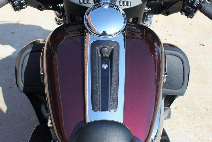 2019 Harley-Davidson® FLHTCUTG - Tri Glide® Ultra