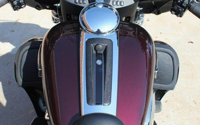 2019 Harley-Davidson® FLHTCUTG - Tri Glide® Ultra