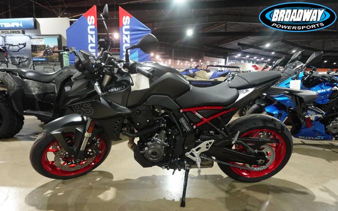 2025 Suzuki GSX-8S