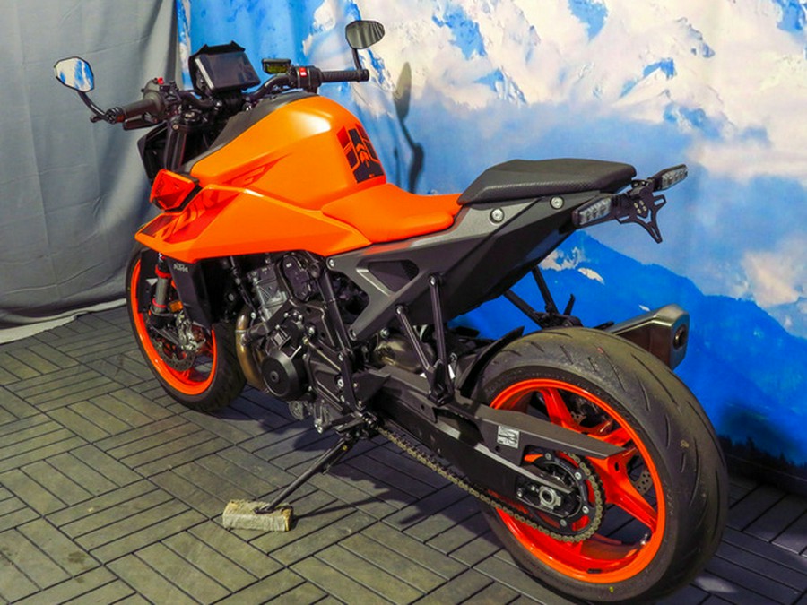 2024 KTM 990 Duke