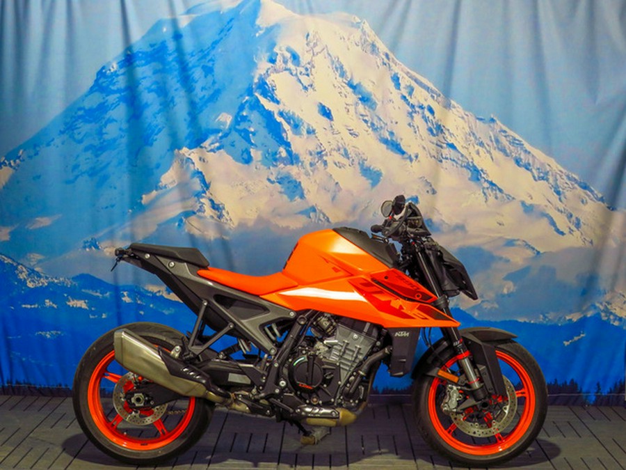2024 KTM 990 Duke