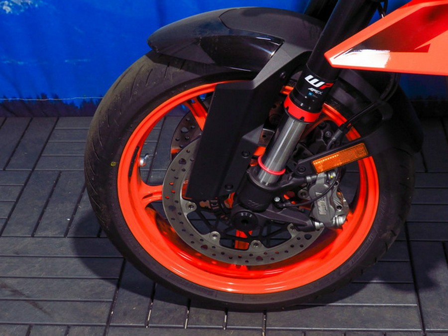 2024 KTM 990 Duke