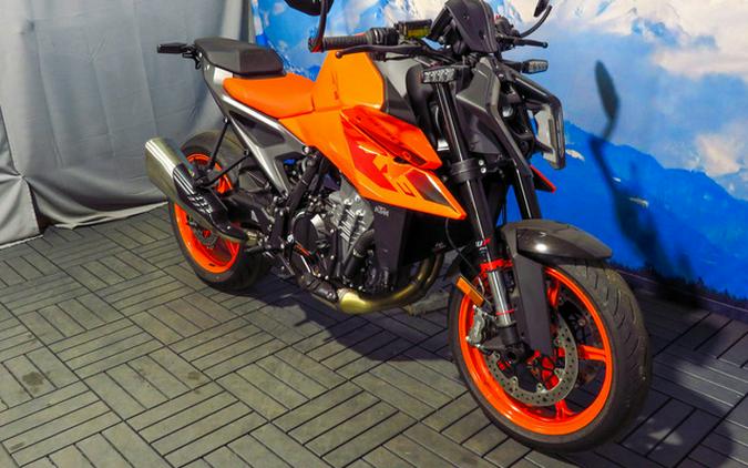 2024 KTM 990 Duke
