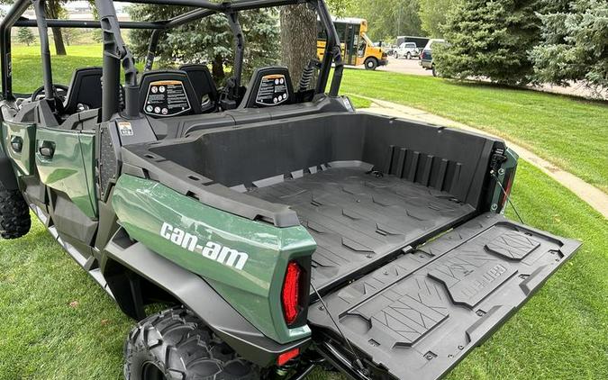 2023 Can-Am® Commander MAX DPS