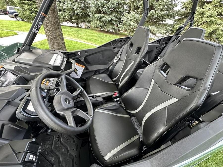 2023 Can-Am® Commander MAX DPS