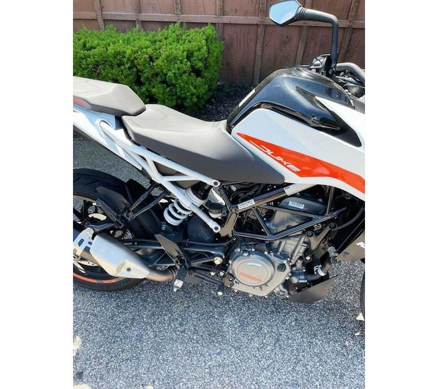 2022 KTM 390 DUKE