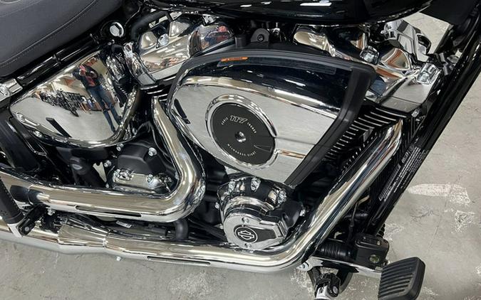2025 Harley-Davidson Softail FXBR - Breakout