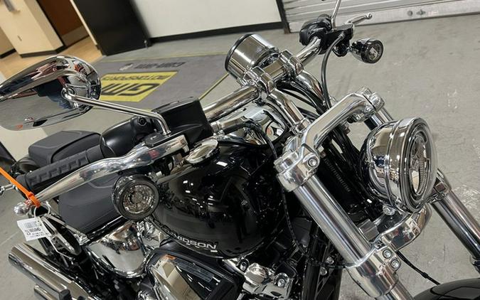 2025 Harley-Davidson Softail FXBR - Breakout