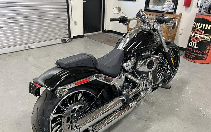 2025 Harley-Davidson Softail FXBR - Breakout