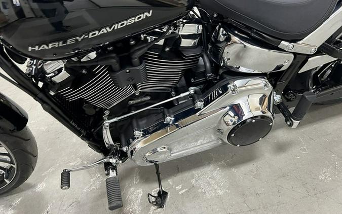 2025 Harley-Davidson Softail FXBR - Breakout