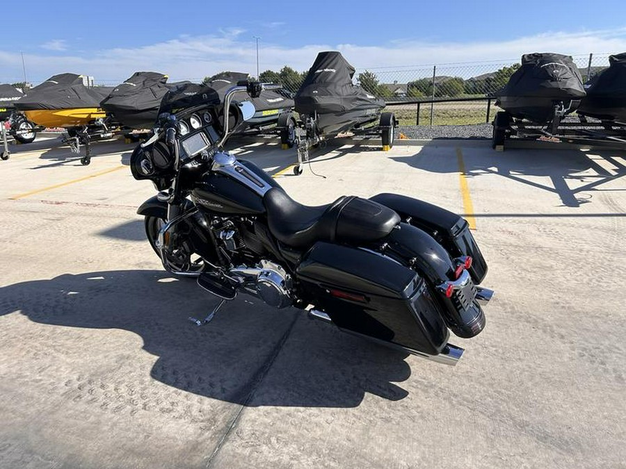 2017 Harley-Davidson® FLHXS - Street Glide® Special