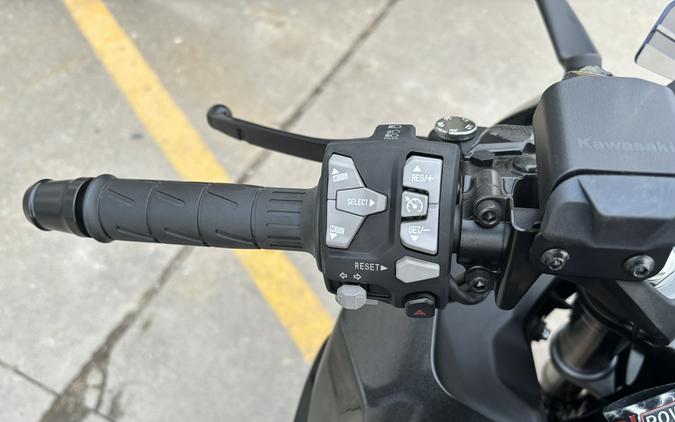 2025 Kawasaki Ninja 1100SX ABS