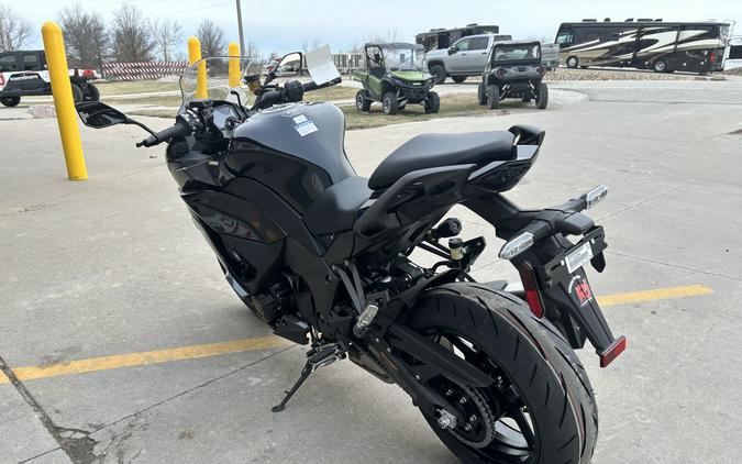 2025 Kawasaki Ninja 1100SX ABS