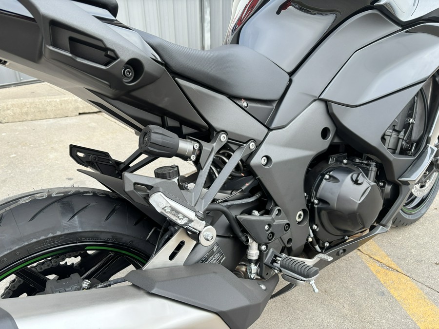 2025 Kawasaki Ninja 1100SX ABS