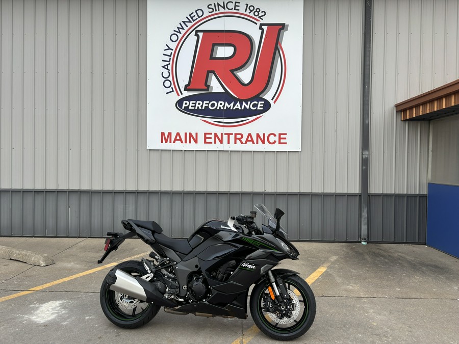 2025 Kawasaki Ninja 1100SX ABS