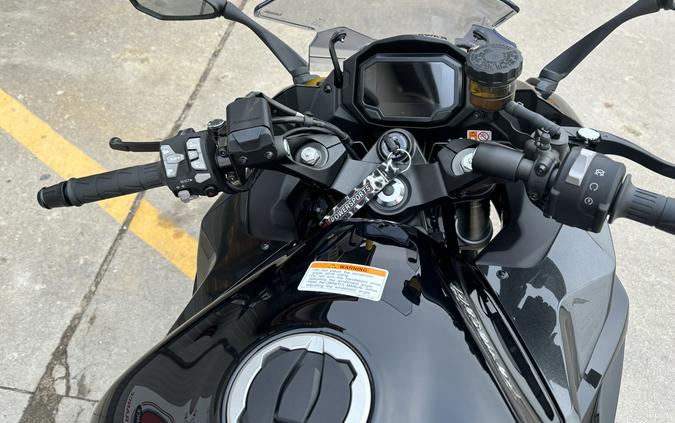 2025 Kawasaki Ninja 1100SX ABS