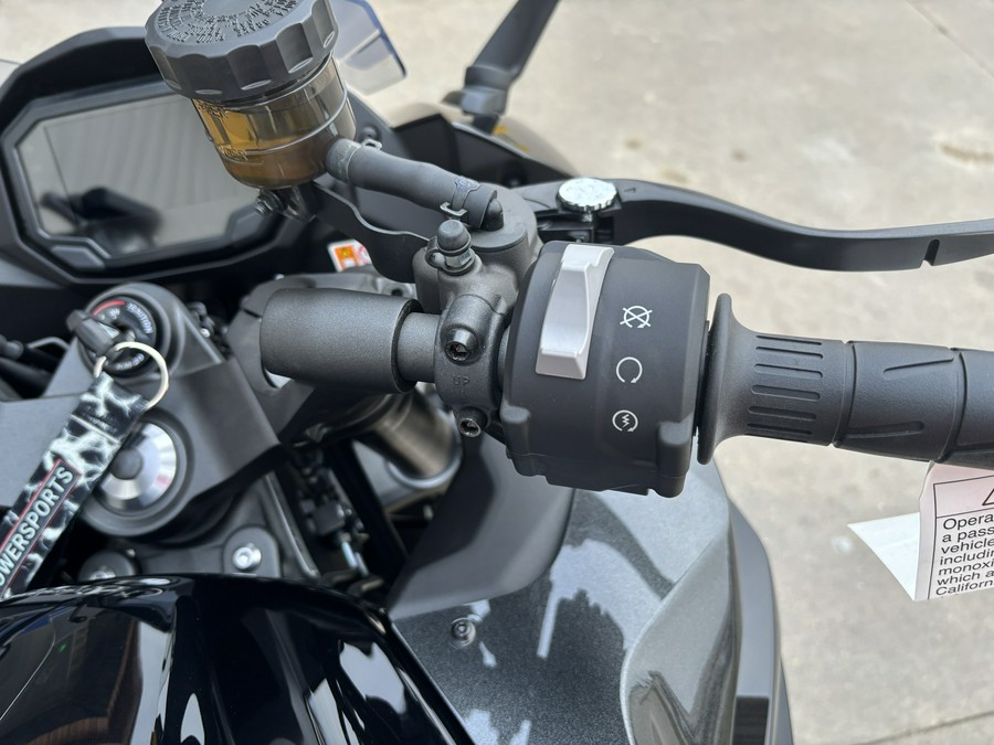 2025 Kawasaki Ninja 1100SX ABS