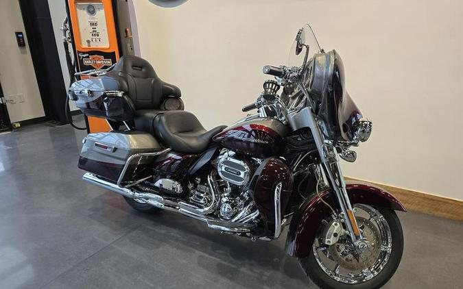 2015 Harley-Davidson® FLHTKSE - CVO™ Limited