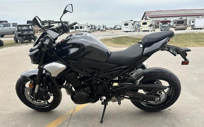 2025 Kawasaki Z900 ABS