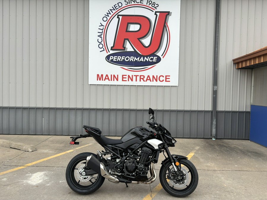 2025 Kawasaki Z900 ABS