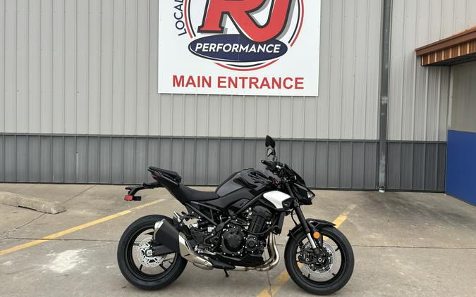 2025 Kawasaki Z900 ABS