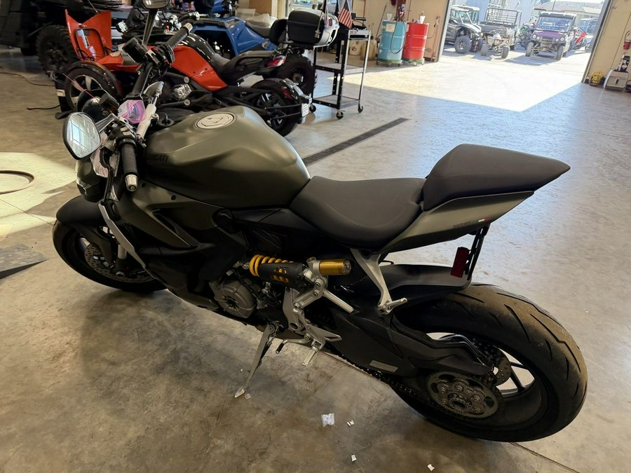 2023 Ducati Streetfighter V2 Storm Green