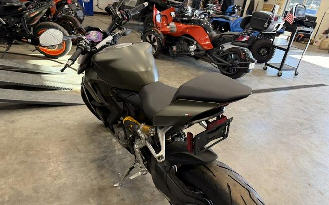 2023 Ducati Streetfighter V2 Storm Green