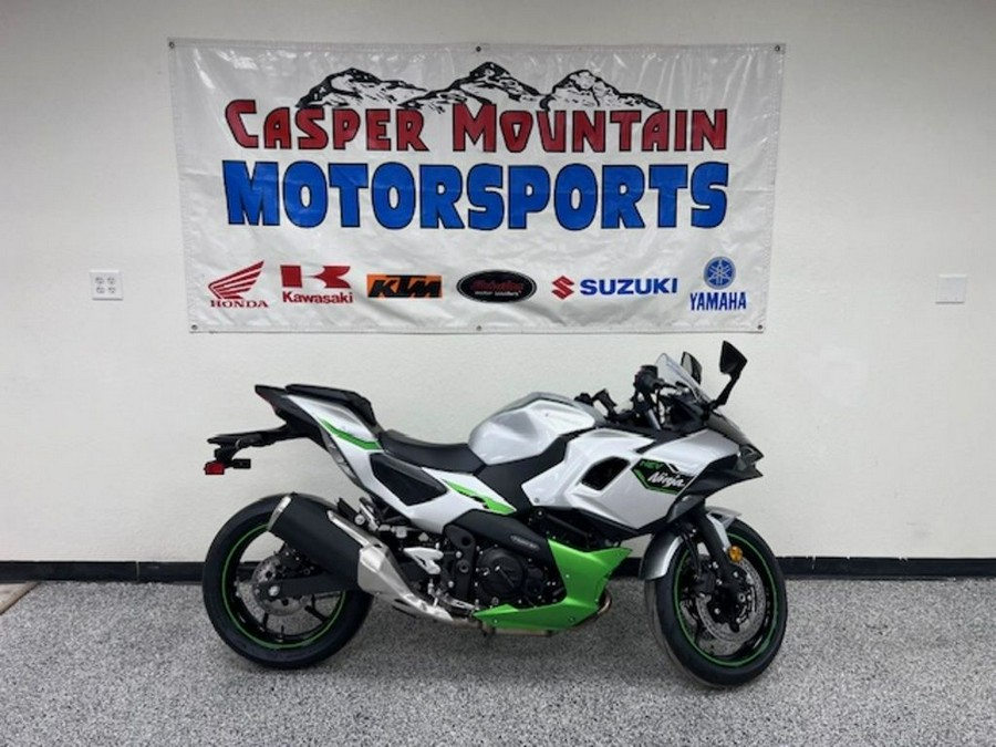 2024 Kawasaki Ninja® 7 Hybrid ABS