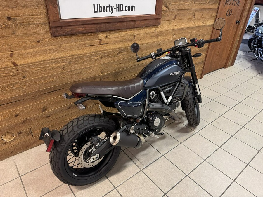 2024 Ducati Scrambler® Nightshift SPARKLING BLUE