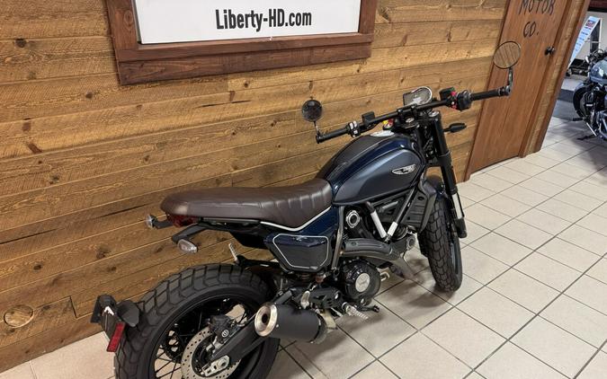 2024 Ducati Scrambler® Nightshift SPARKLING BLUE