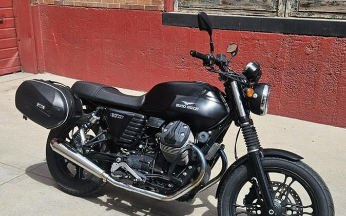 2016 Moto Guzzi V7 II Stone