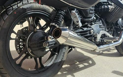 2016 Moto Guzzi V7 II Stone