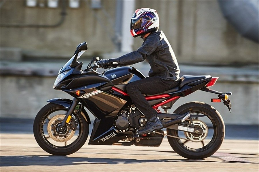 2016 Yamaha FZ6R